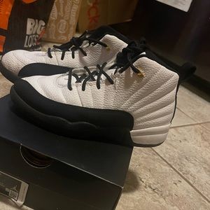 Jordan 12 2y